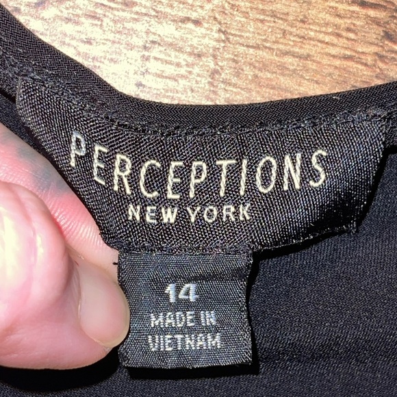 Perceptions cropped Cardigan - Picture 2 of 3